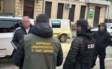 У Дніпрі судитимуть адвоката, який за 12 тисяч доларів обіцяв вплинути на рішення ТЦК