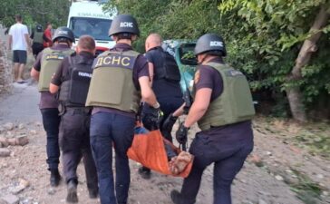 На Дніпропетровщині внаслідок обстрілів загинула жінка, четверо людей – поранені