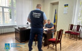На Дніпропетровщині депутат райради і двоє спільників підозрюються у незаконній діяльності з проведення азартних ігор