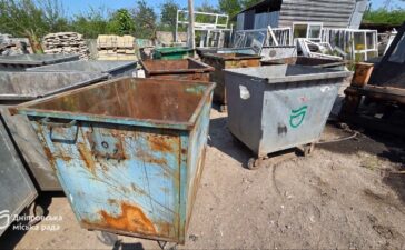 З початку року у Дніпрі знищили 340 сміттєвих контейнерів