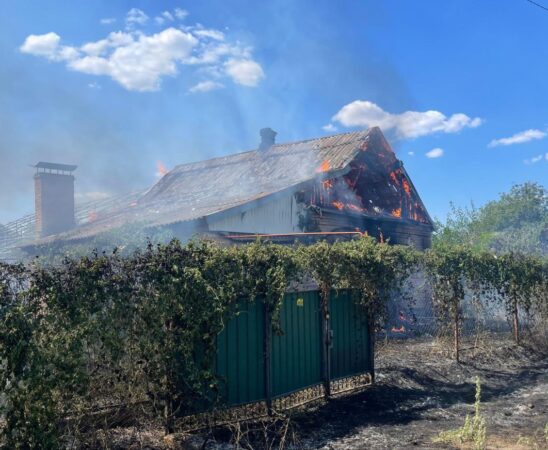 Внаслідок обстрілу Нікопольщини постраждала жінка